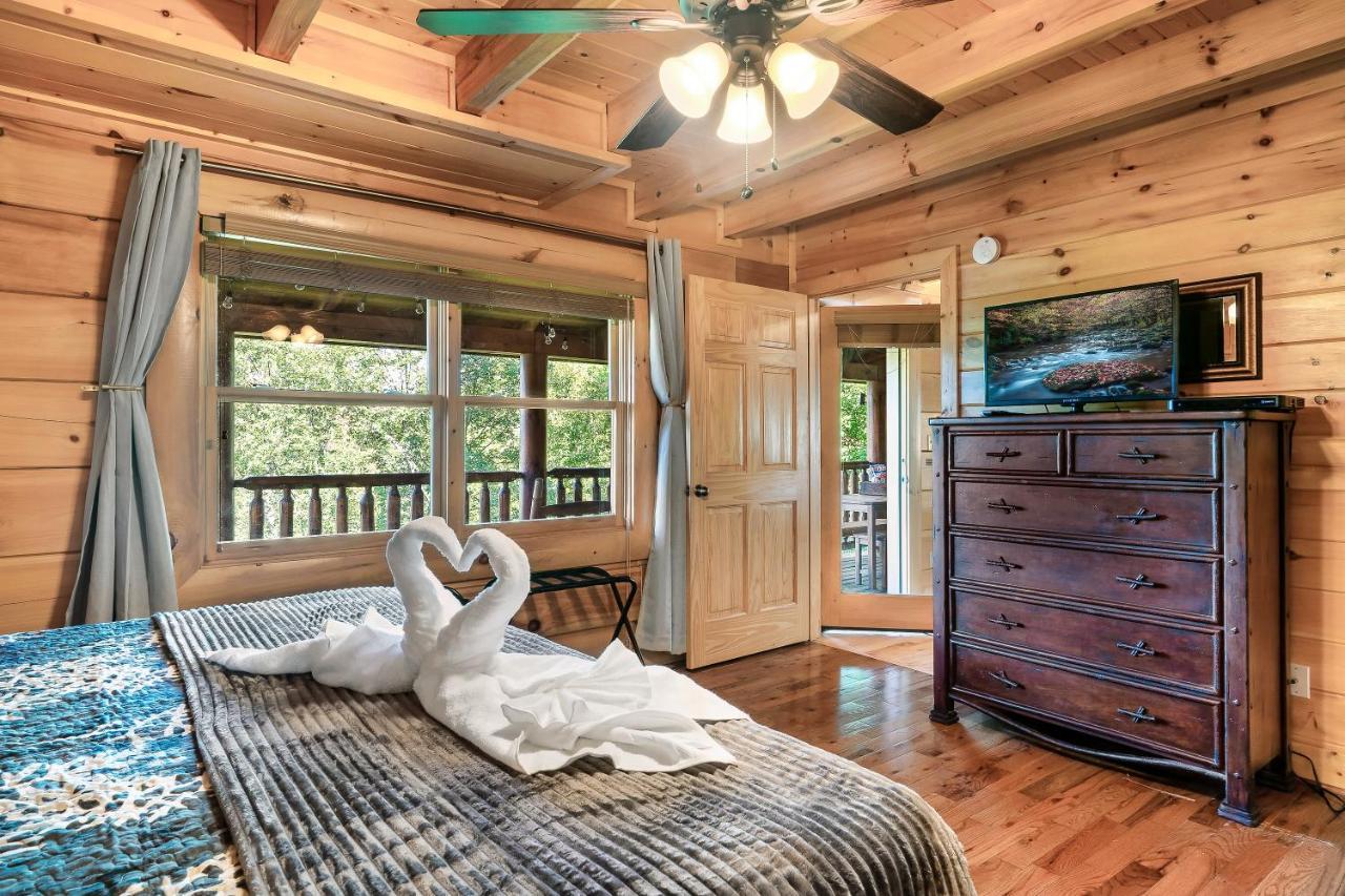 Summer Sale! Pool, Sauna, View, Hottub, Game Sevierville Kültér fotó