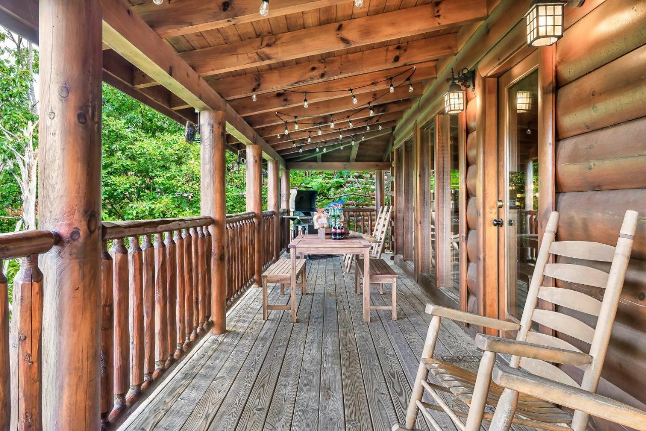 Summer Sale! Pool, Sauna, View, Hottub, Game Sevierville Kültér fotó