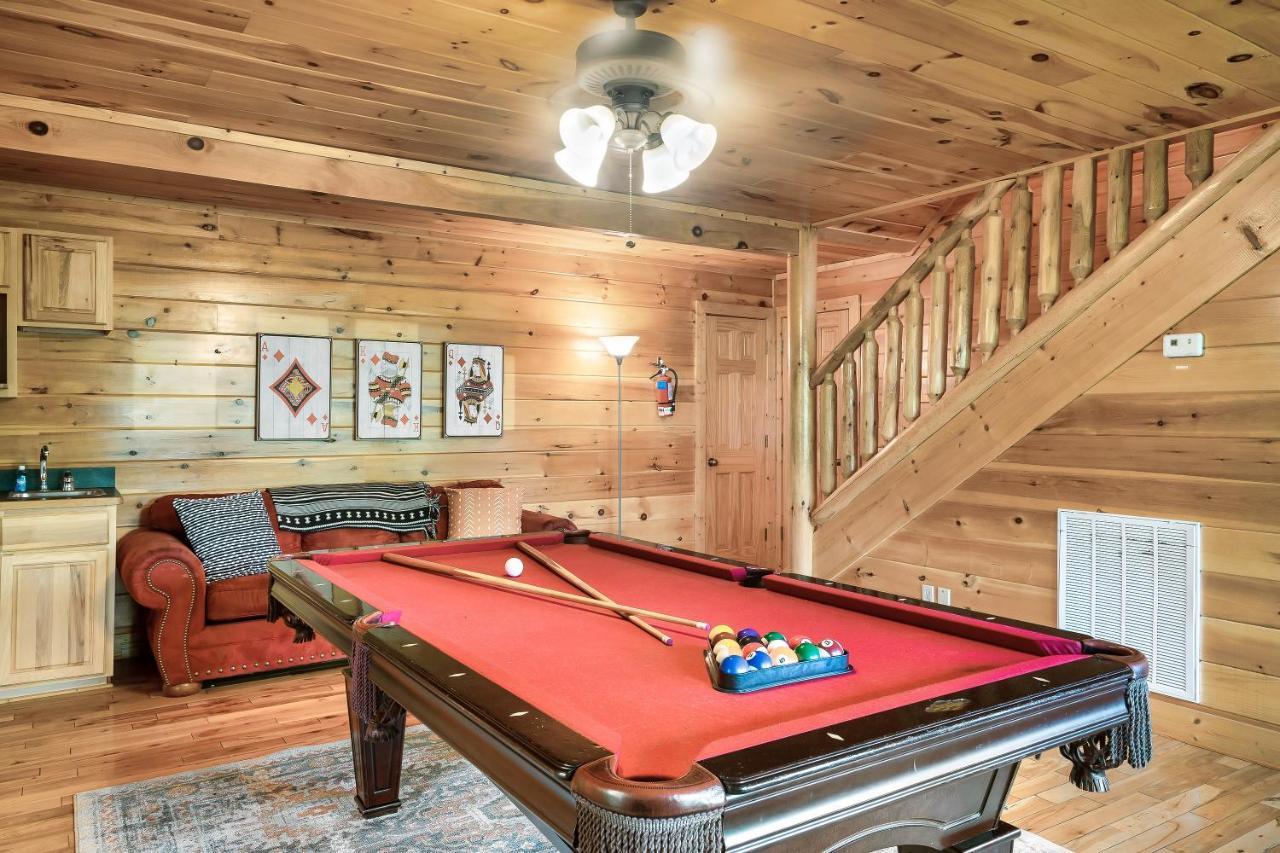 Summer Sale! Pool, Sauna, View, Hottub, Game Sevierville Kültér fotó