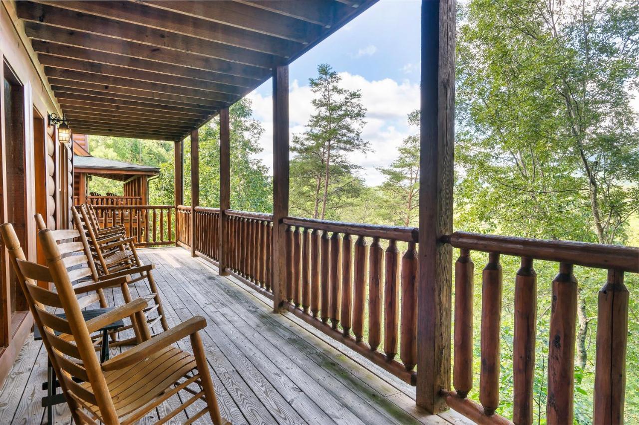 Summer Sale! Pool, Sauna, View, Hottub, Game Sevierville Kültér fotó